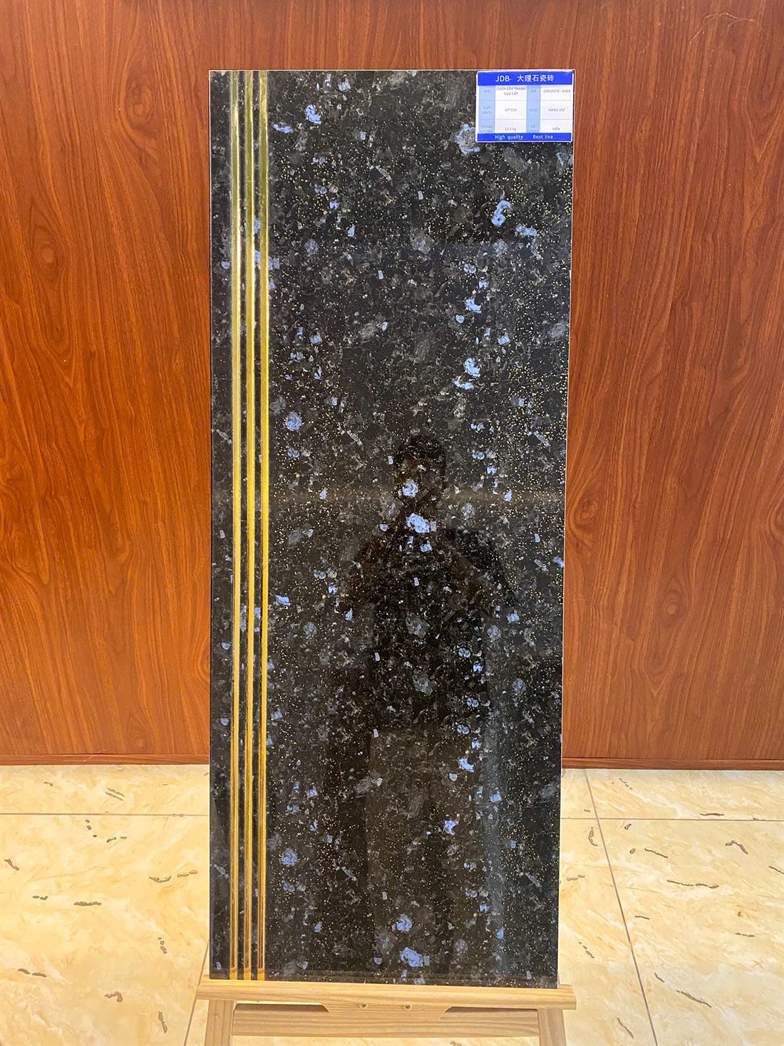 Gạch ốp cầu thang QH14881