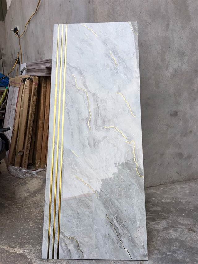 Gạch ốp cầu thang QHf3992